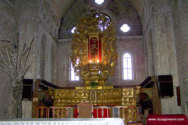 chiesasangiovanniinfiore4.jpg